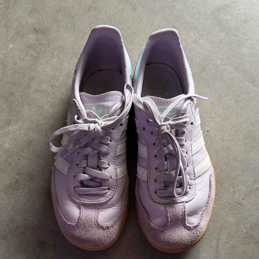 Girls used purple Samba’s  size US 1/ France 33